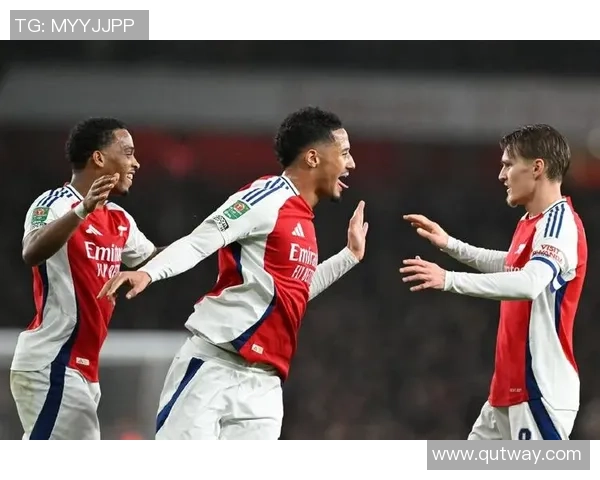 足总杯激战阿森纳凭借帽子戏法力克巴萨全场沸腾的精彩瞬间分析