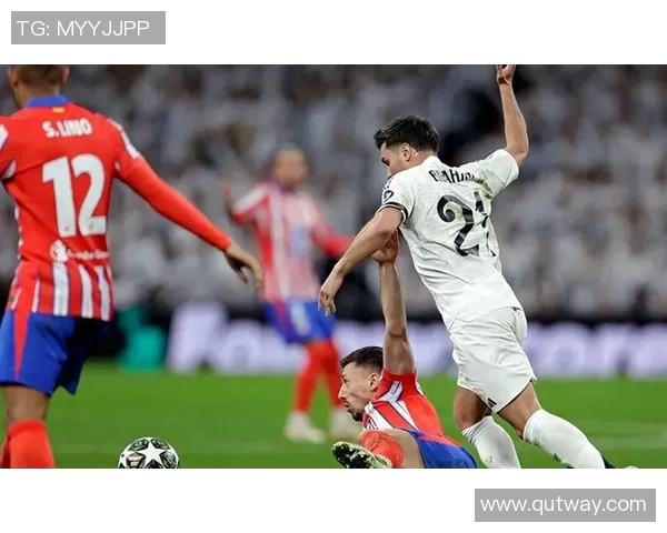 世界杯精彩对决阿森纳与多特蒙德激战成平局战术分析引发热议 世界杯精彩对决阿森纳与多特蒙德激战成平局战术分析引发热议