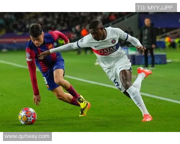 德甲精彩对决巴黎圣日耳曼逆转多特蒙德神扑瞬间引发全场欢呼 德甲精彩对决巴黎圣日耳曼逆转多特蒙德神扑瞬间引发全场欢呼