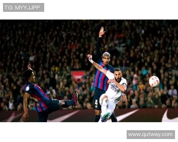 巴萨在国王杯中以五球大胜AC米兰逆转时刻点燃全场激情