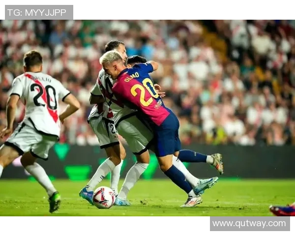 足总杯精彩对决拜仁逆转波尔图6-2绝杀瞬间引发全场狂欢 足总杯精彩对决拜仁逆转波尔图6-2绝杀瞬间引发全场狂欢