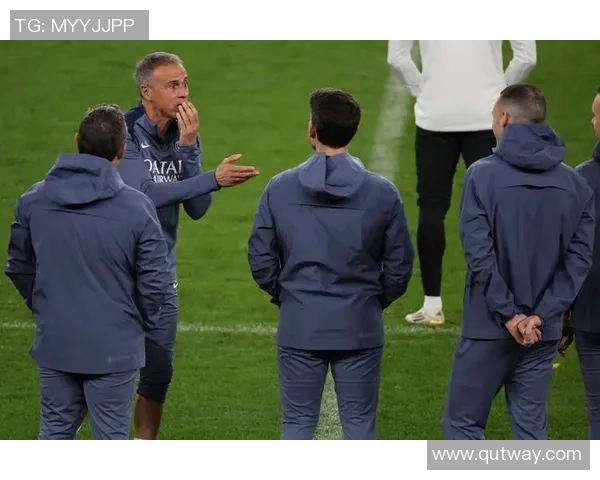 欧冠激战巴黎圣日耳曼逆转波尔图全场沸腾数据分析精彩瞬间回顾