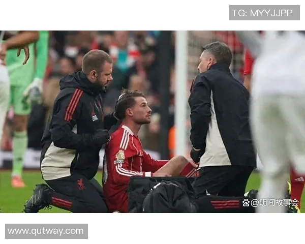 曼联友谊赛大胜阿森纳神秘扑救引发争议判罚全场沸腾