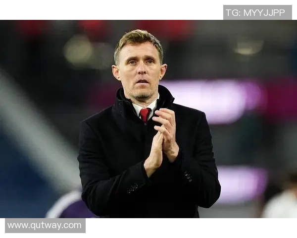 足总杯惊心动魄皇马与曼联2-2平点球大战成历史冷门瞬间引爆全场